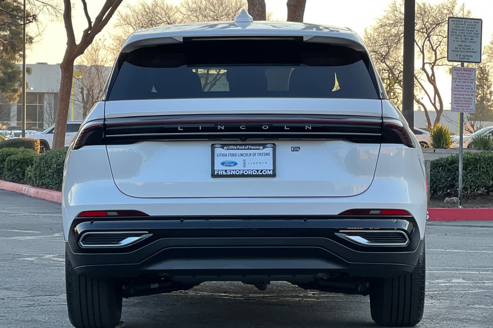 Thumbnail: 2026 Lincoln Nautilus - 7