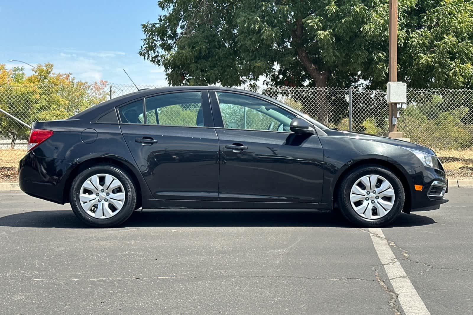 Thumbnail: 2015 Chevrolet Cruze - 8