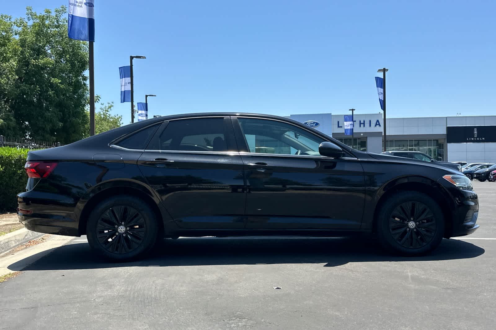 2020 Volkswagen Jetta SE 9