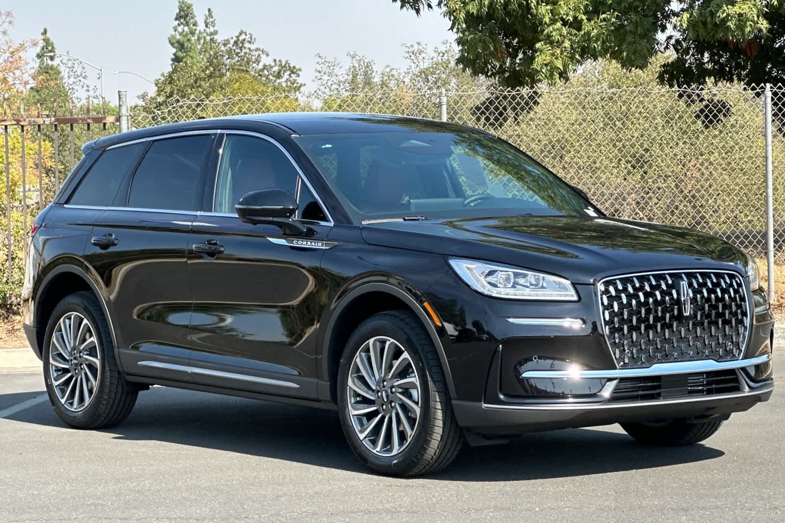 Thumbnail: 2025 Lincoln Corsair - 10