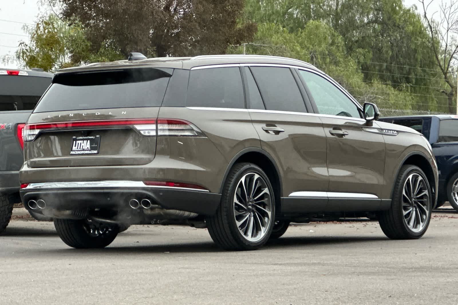Thumbnail: 2026 Lincoln Aviator - 2