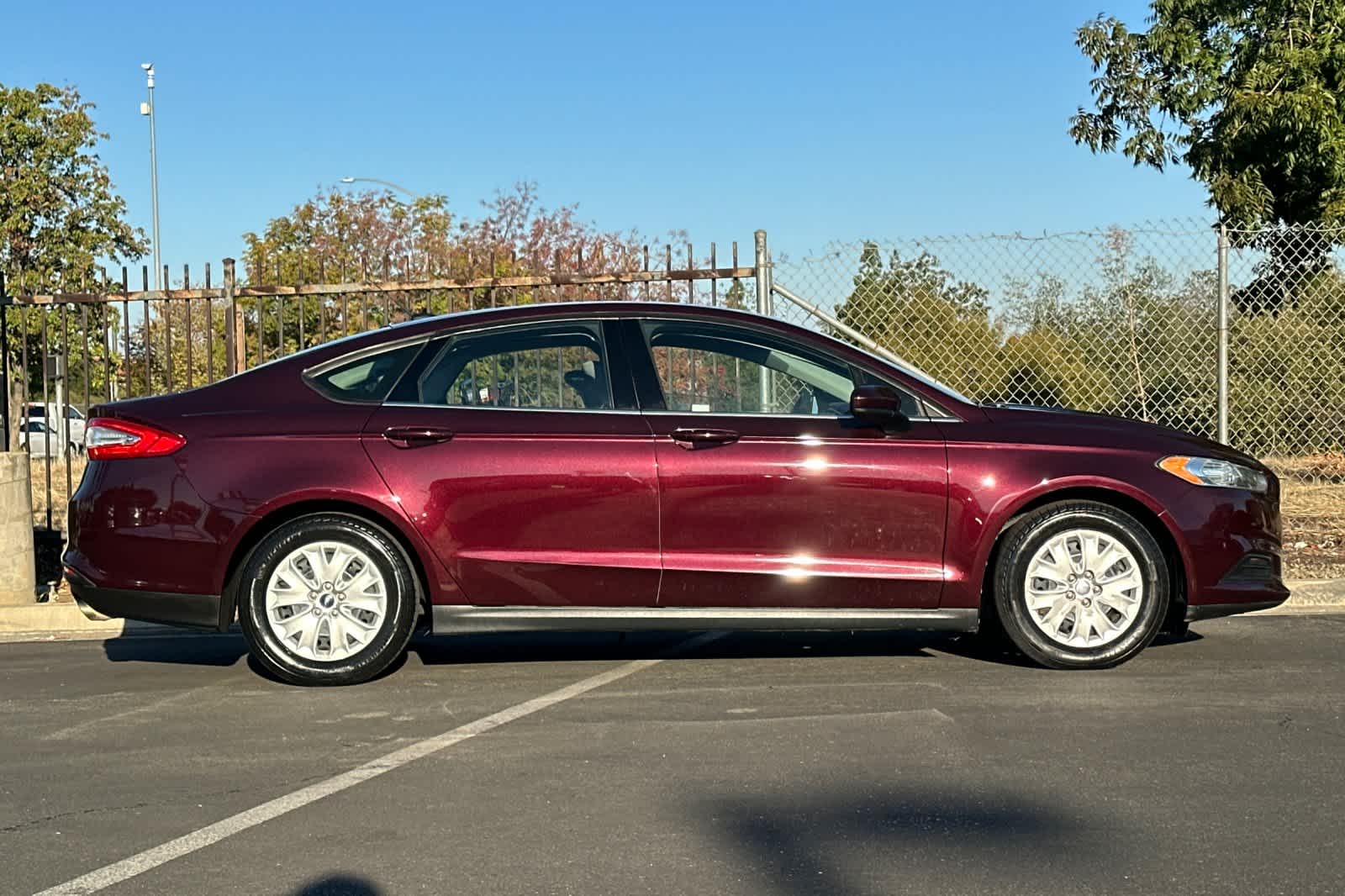 Thumbnail: 2013 Ford Fusion - 8