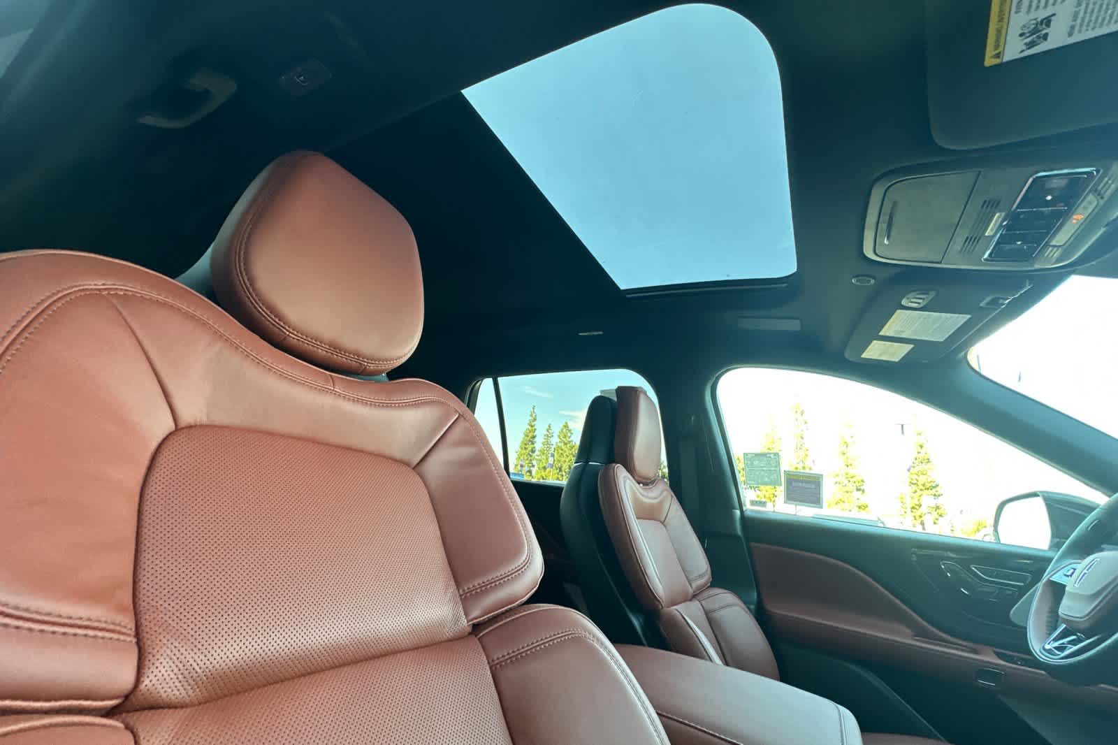 Thumbnail: 2026 Lincoln Aviator - 19