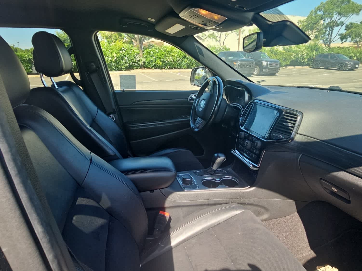 Thumbnail: 2022 Jeep Grand Cherokee - 13