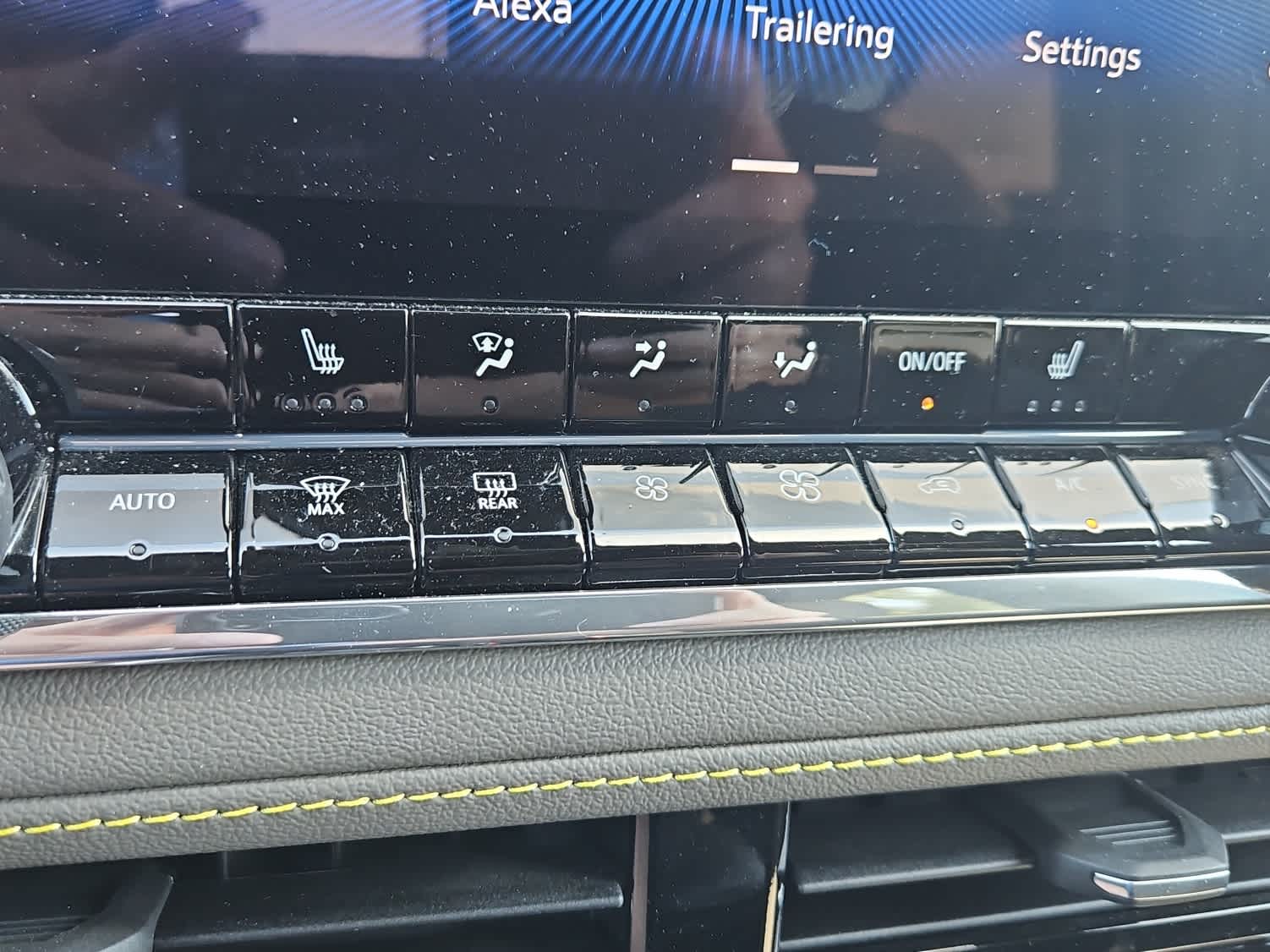 Thumbnail: 2024 Chevrolet Colorado - 17