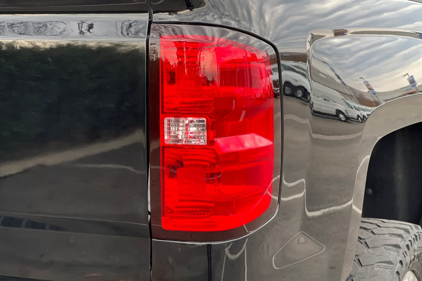 Thumbnail: 2019 Chevrolet Silverado 3500 - 26