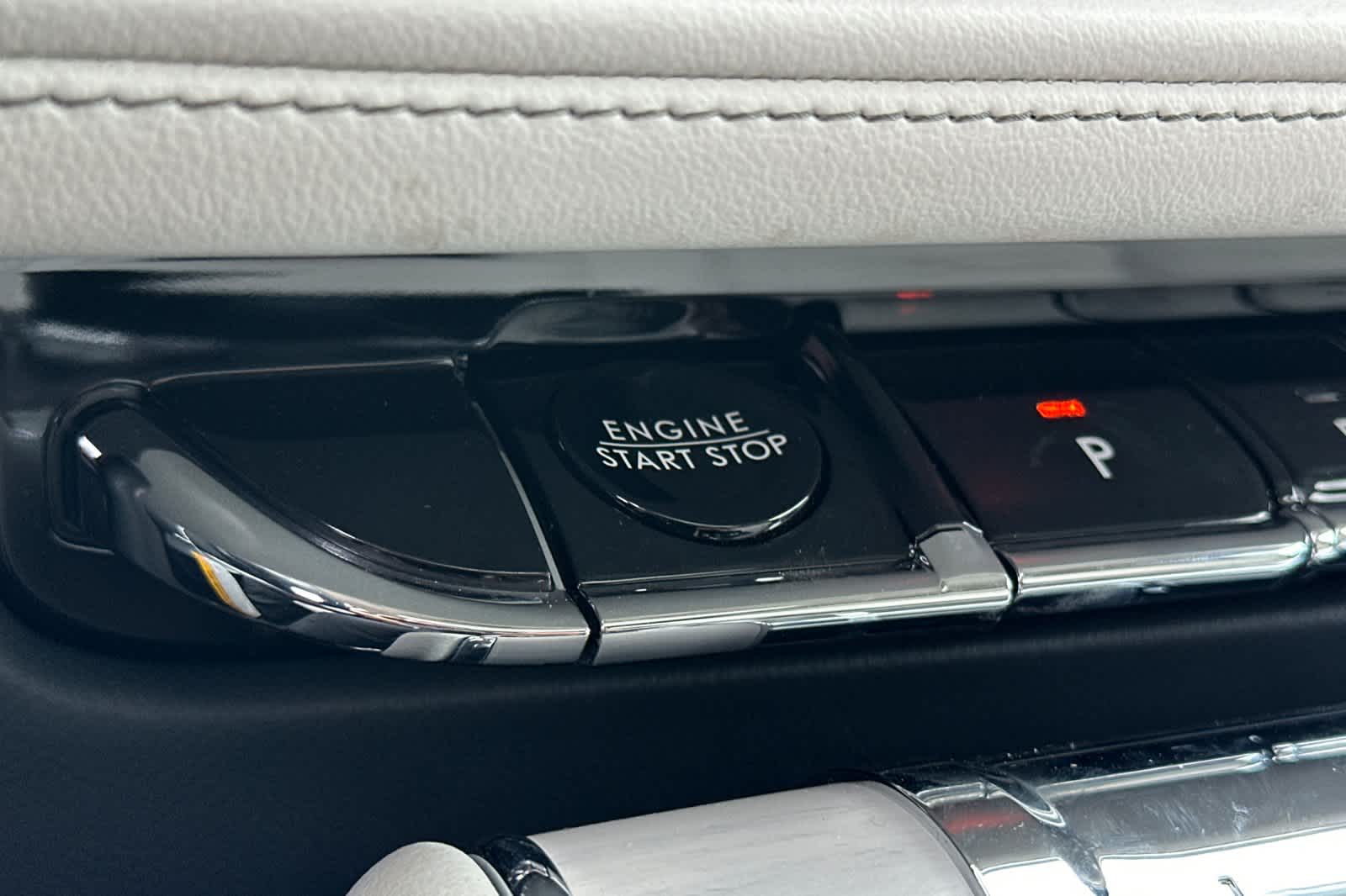 Thumbnail: 2025 Lincoln Aviator - 22