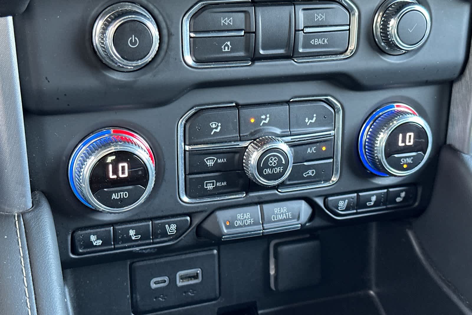 Thumbnail: 2023 GMC Yukon - 21