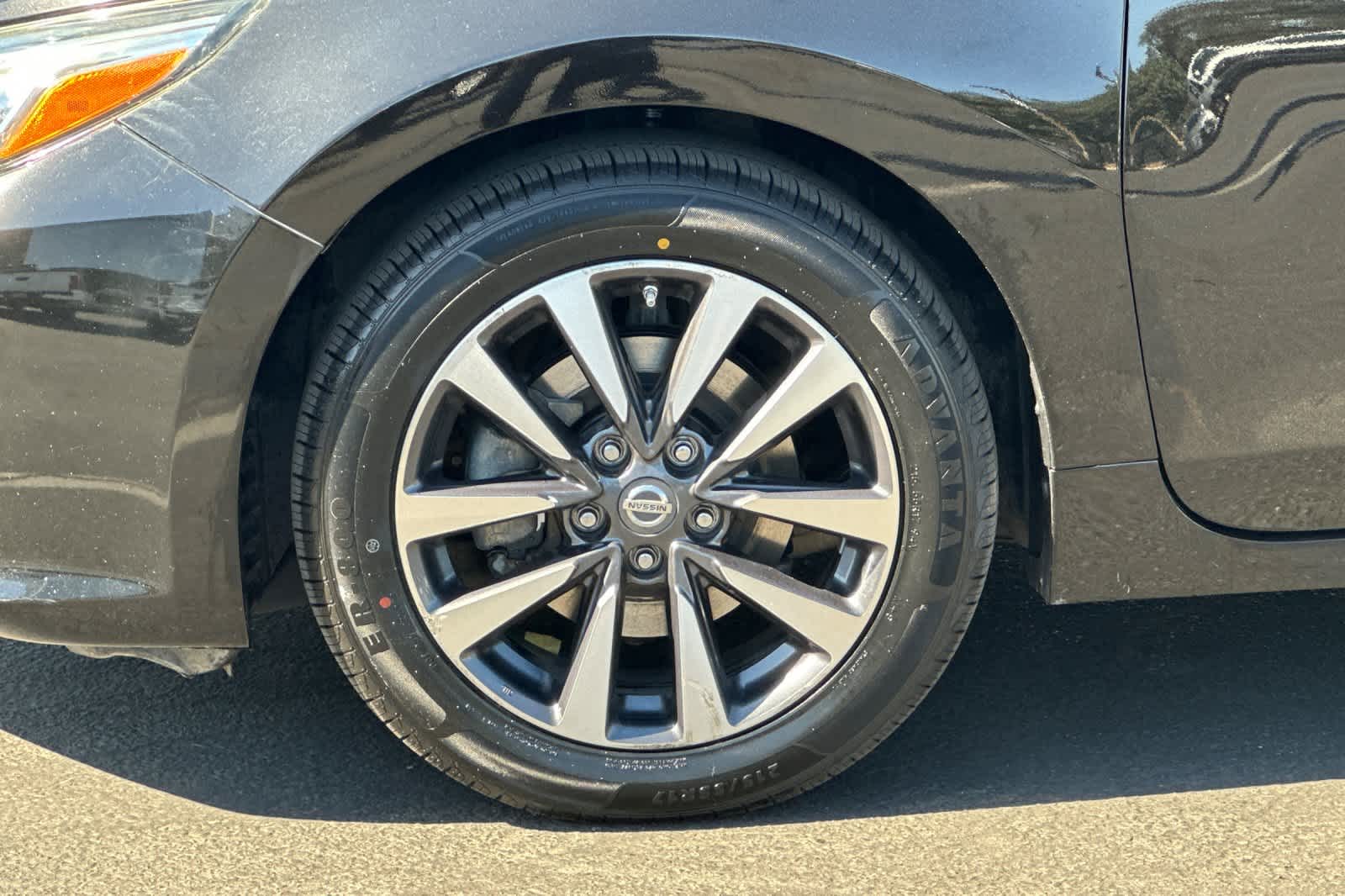 Thumbnail: 2017 Nissan Altima - 24