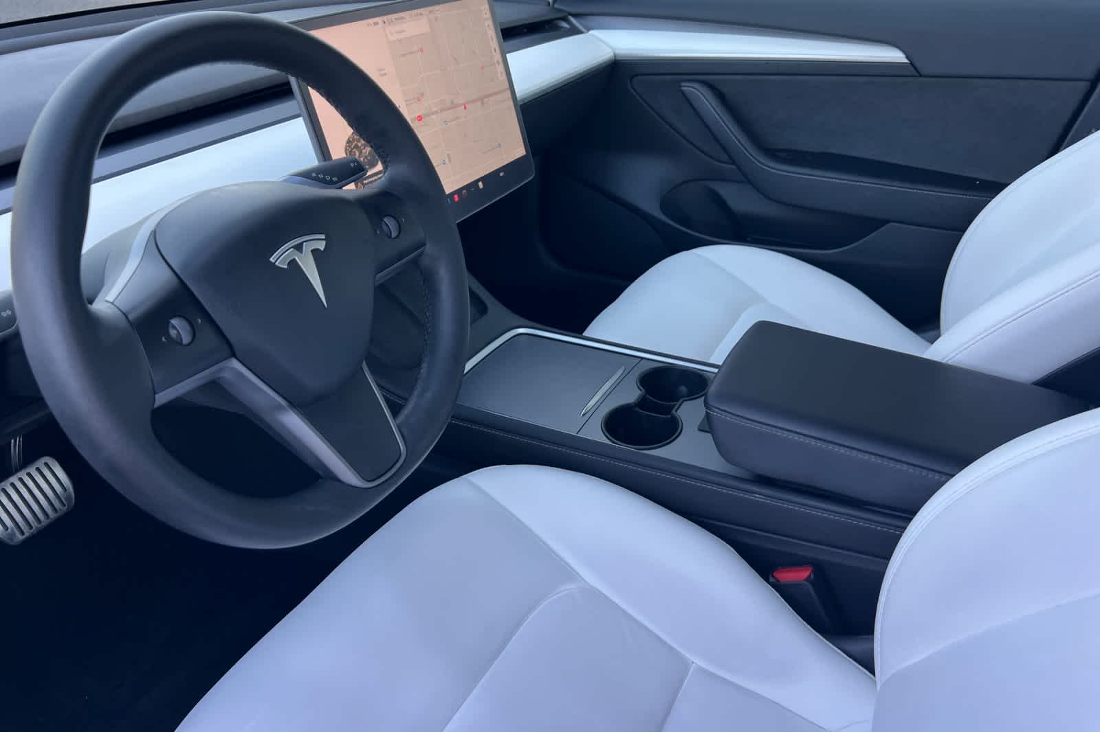 Thumbnail: 2022 Tesla Model 3 - 11