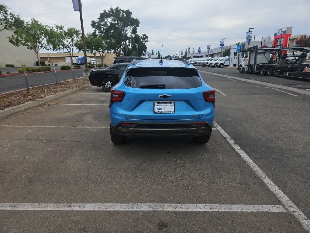Thumbnail: 2025 Chevrolet Trax - 5