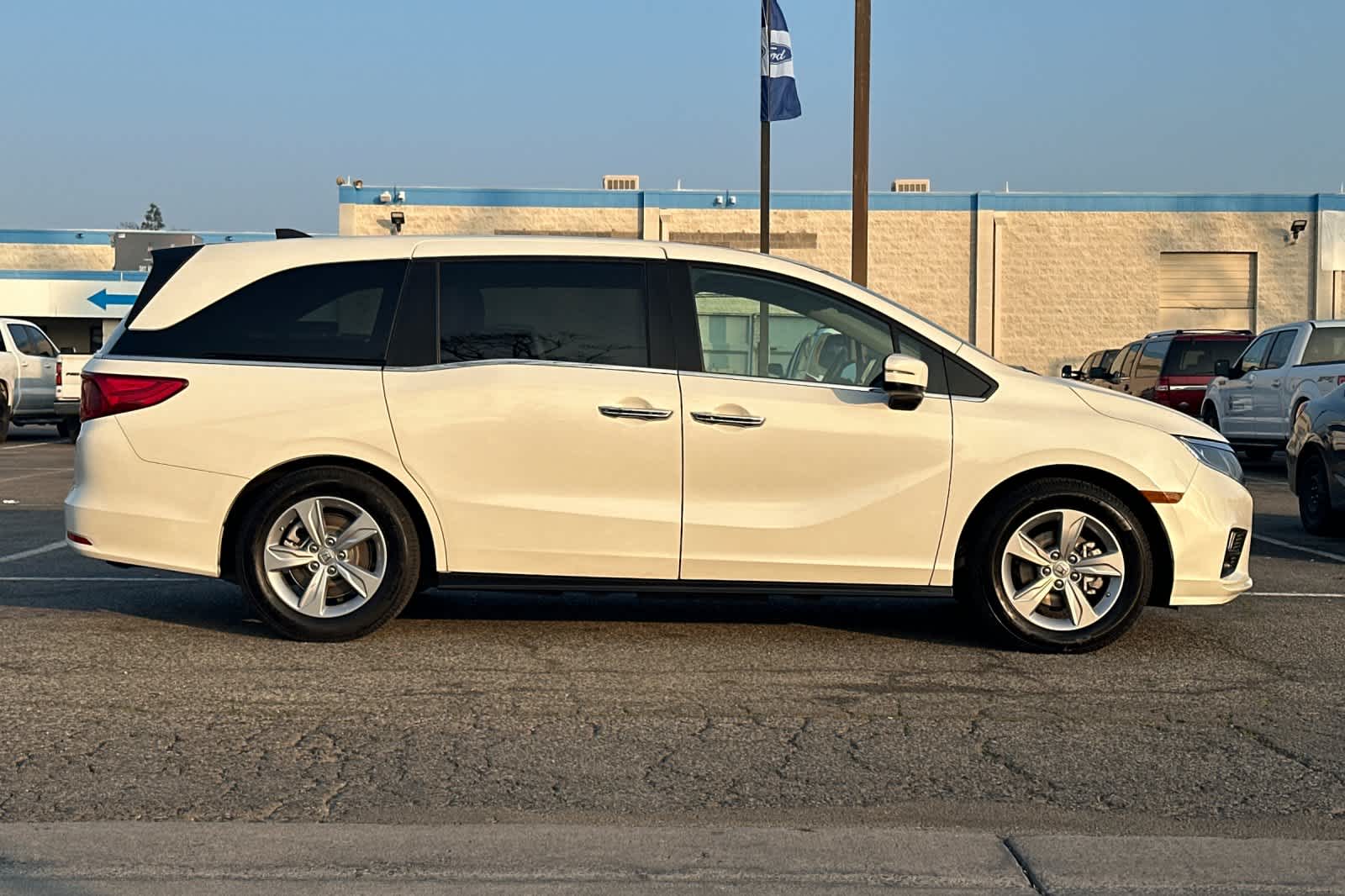 Thumbnail: 2019 Honda Odyssey - 8