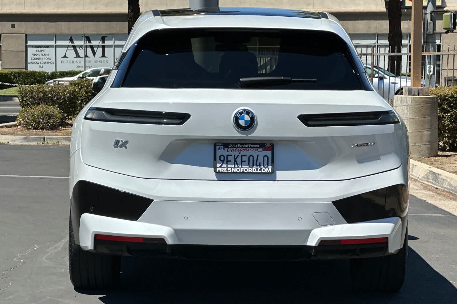 Thumbnail: 2023 BMW iX - 7