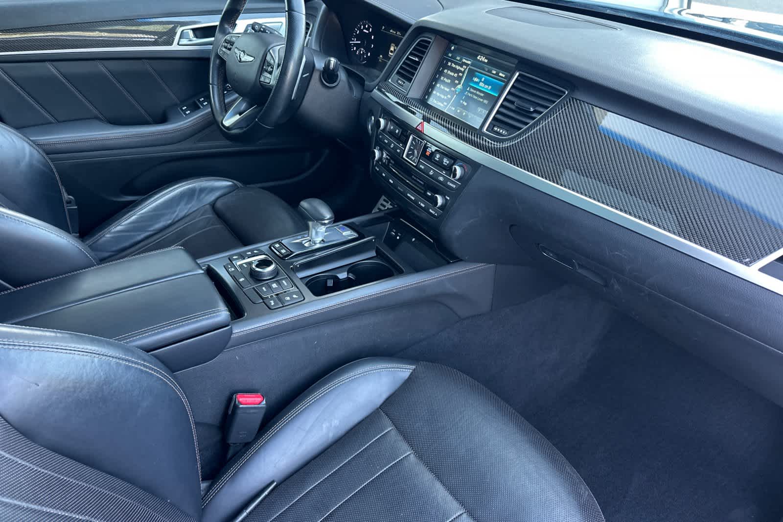 Thumbnail: 2018 Genesis G80 - 15