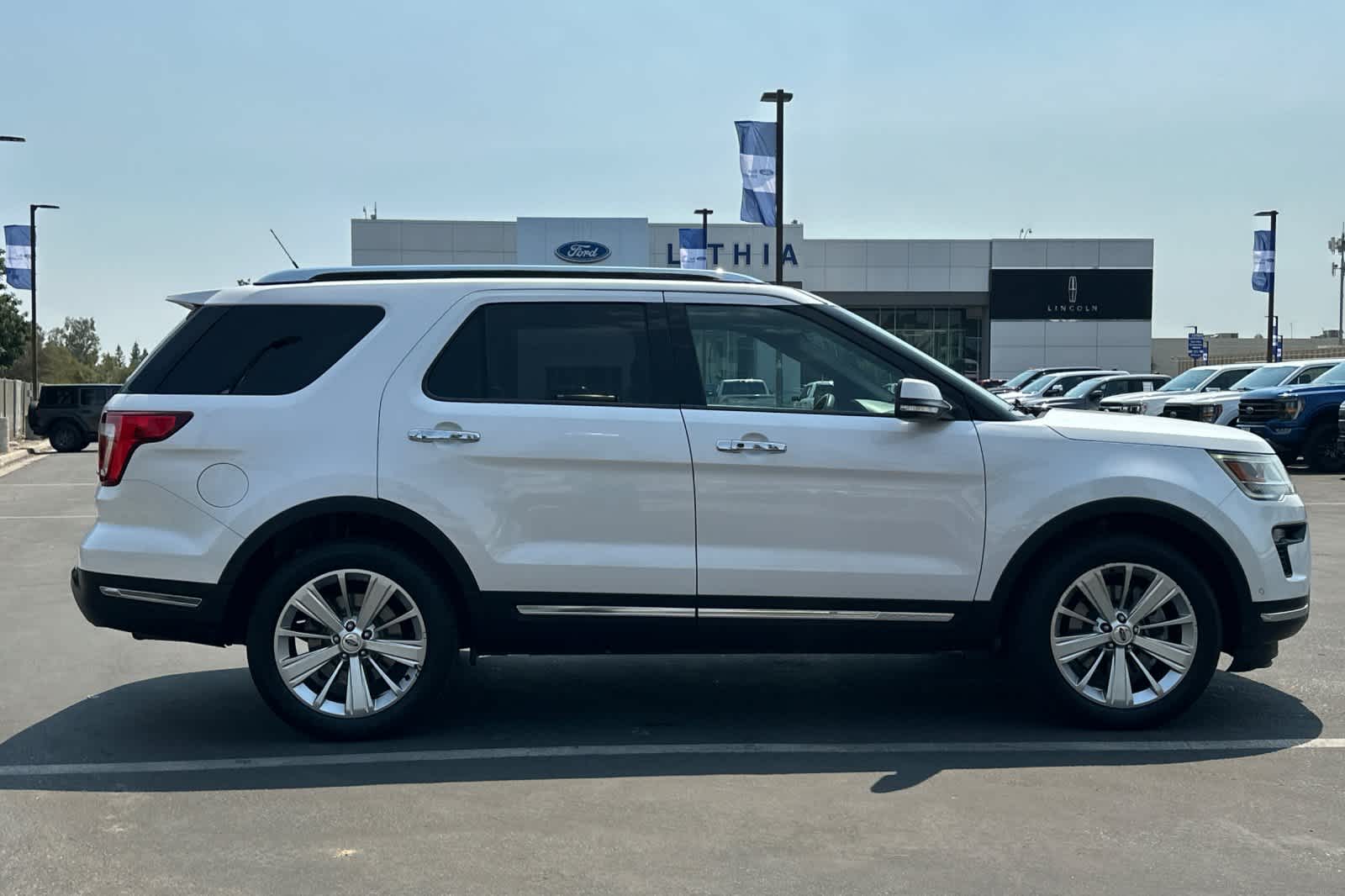 Thumbnail: 2018 Ford Explorer - 8