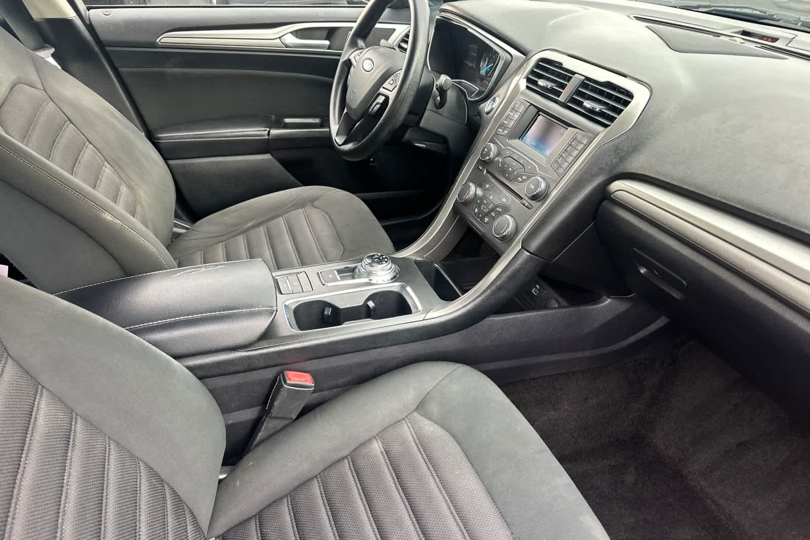 Thumbnail: 2017 Ford Fusion - 15