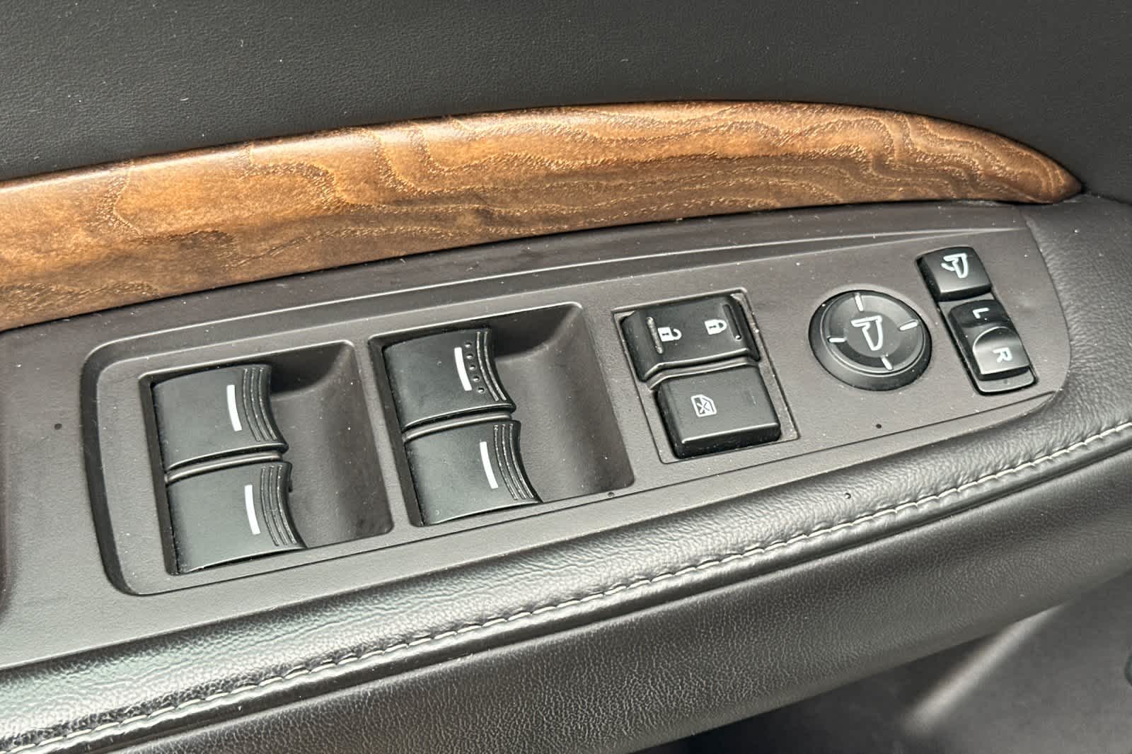 Thumbnail: 2017 Acura MDX - 13