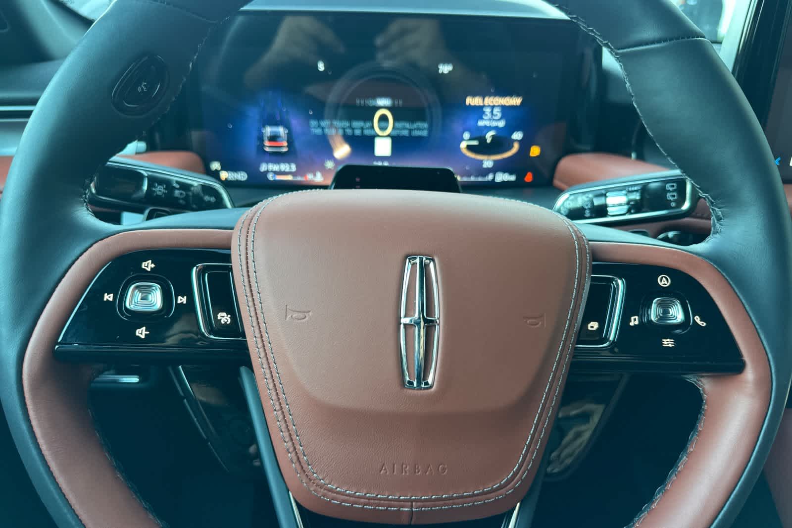 Thumbnail: 2025 Lincoln Aviator - 24