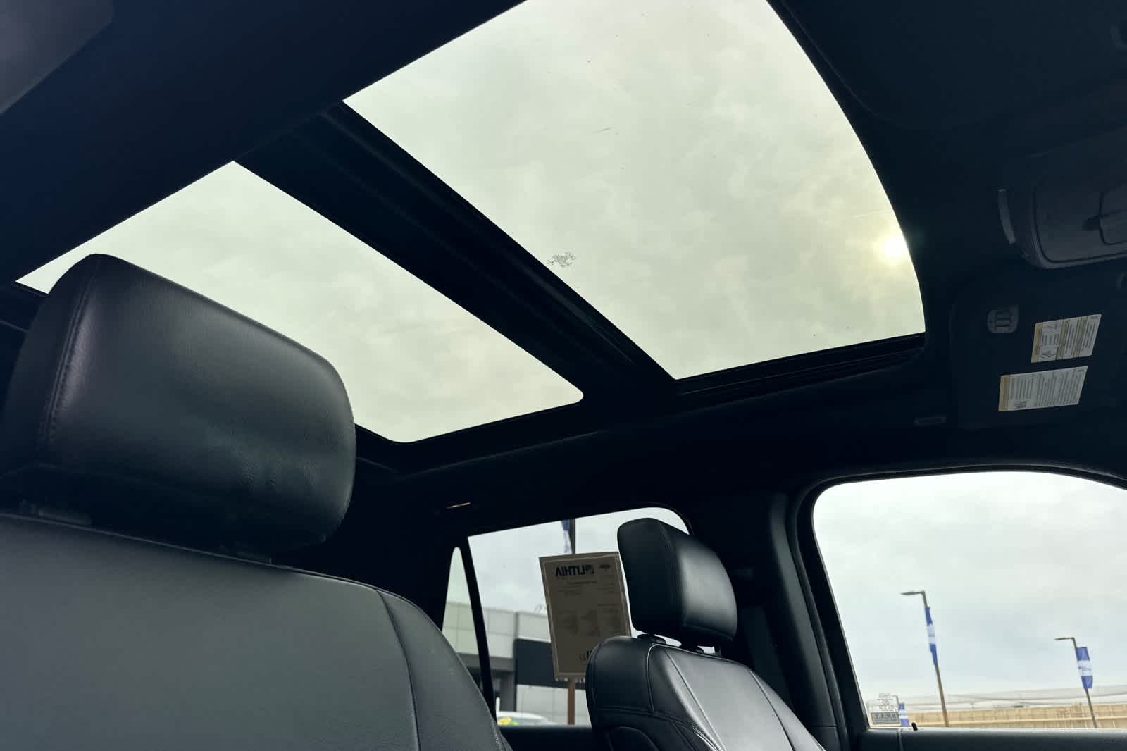 Thumbnail: 2019 Ford Expedition - 18