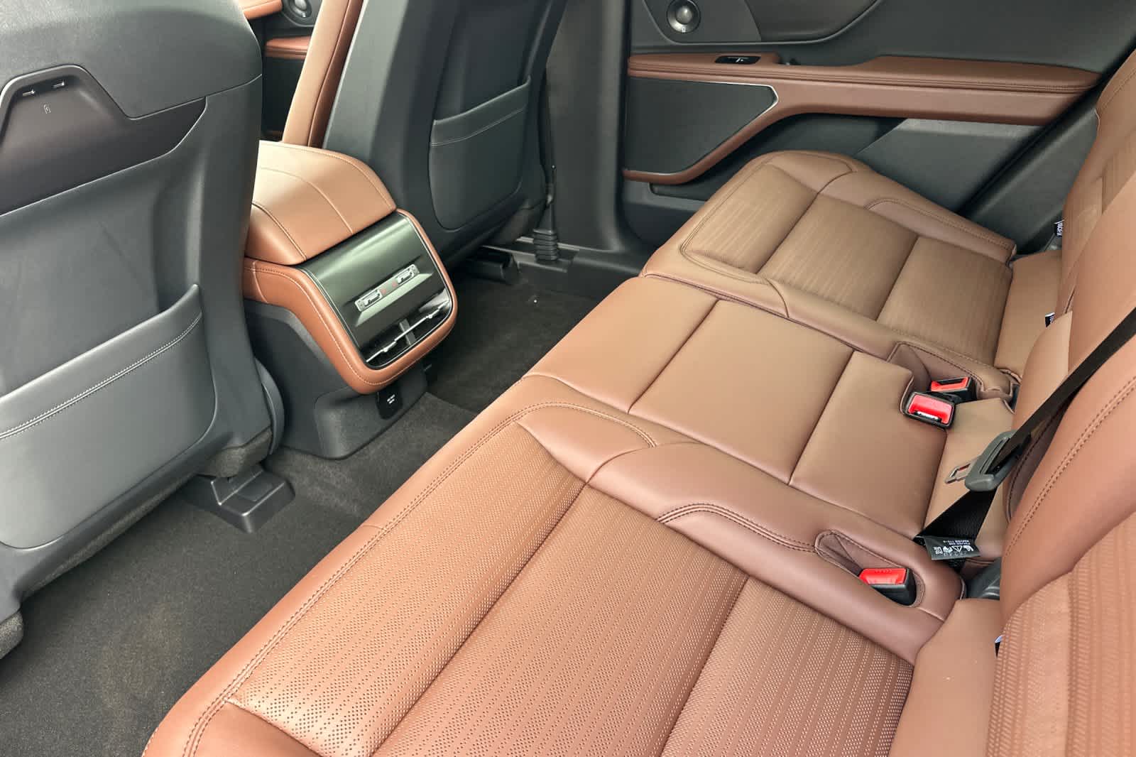 Thumbnail: 2026 Lincoln Nautilus - 4