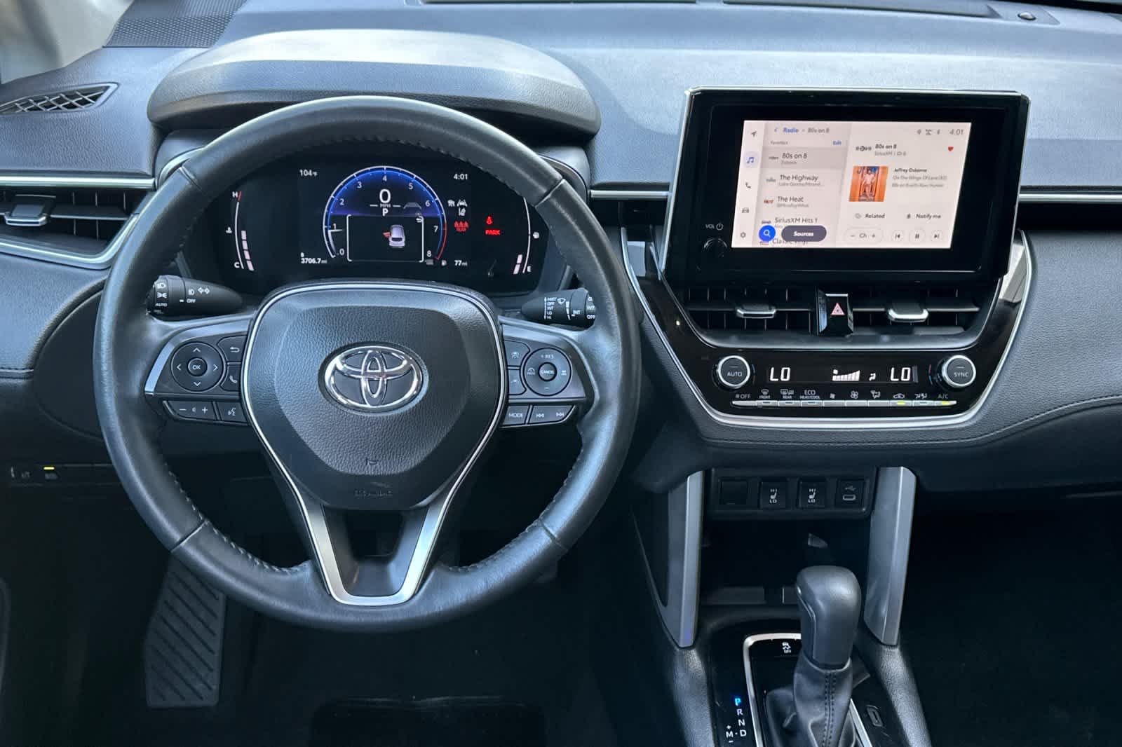 2024 Toyota Corolla Cross XLE 14