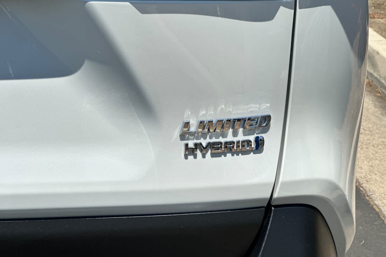 Thumbnail: 2023 Toyota RAV4 - 26