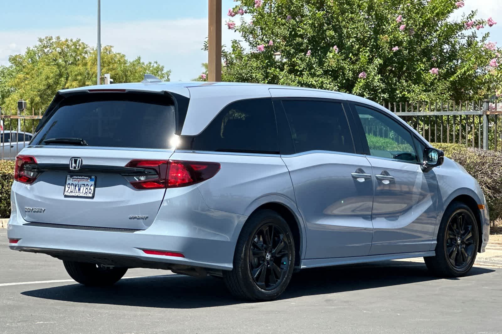 Thumbnail: 2023 Honda Odyssey - 2
