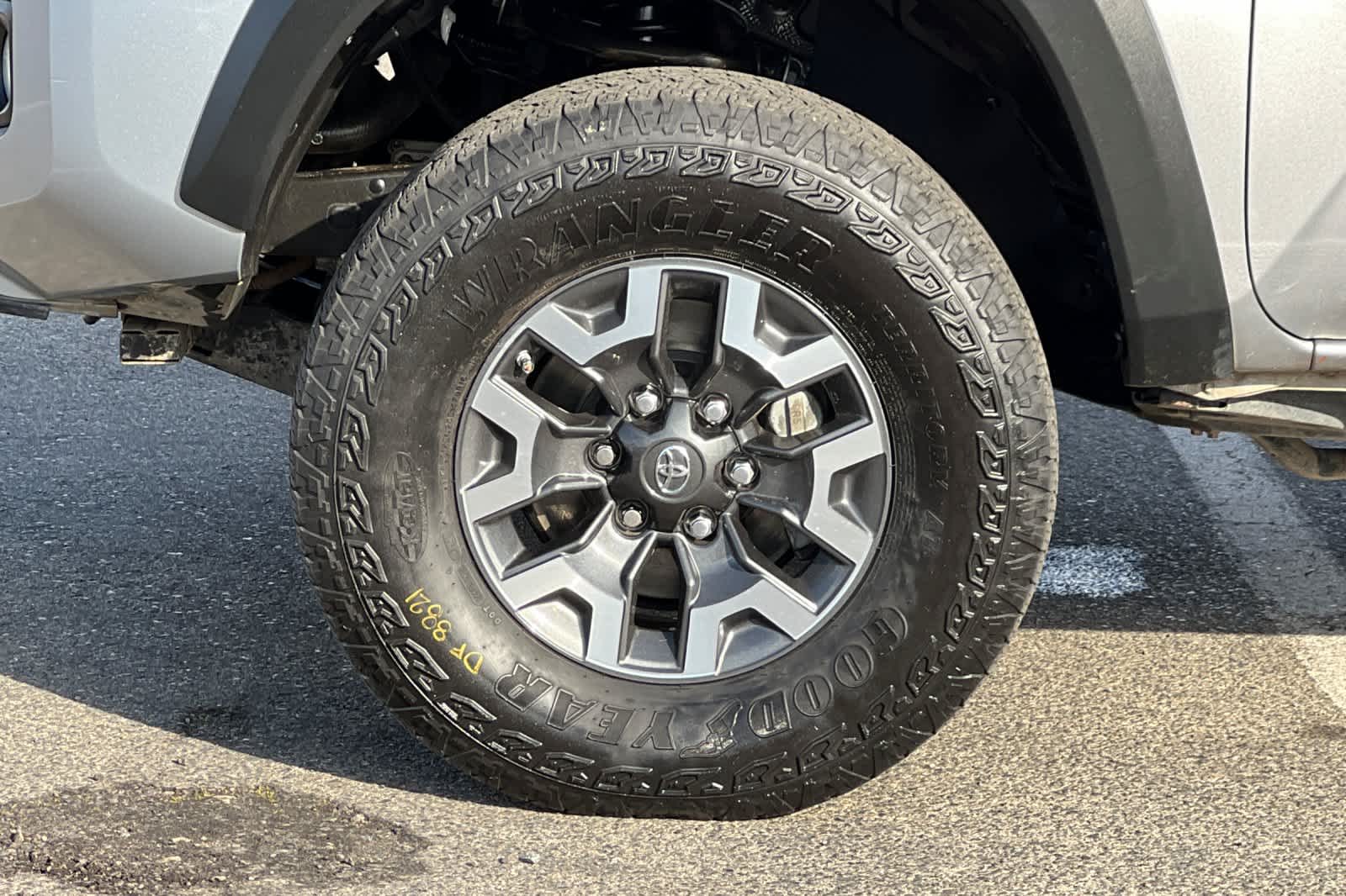 Thumbnail: 2020 Toyota Tacoma - 25