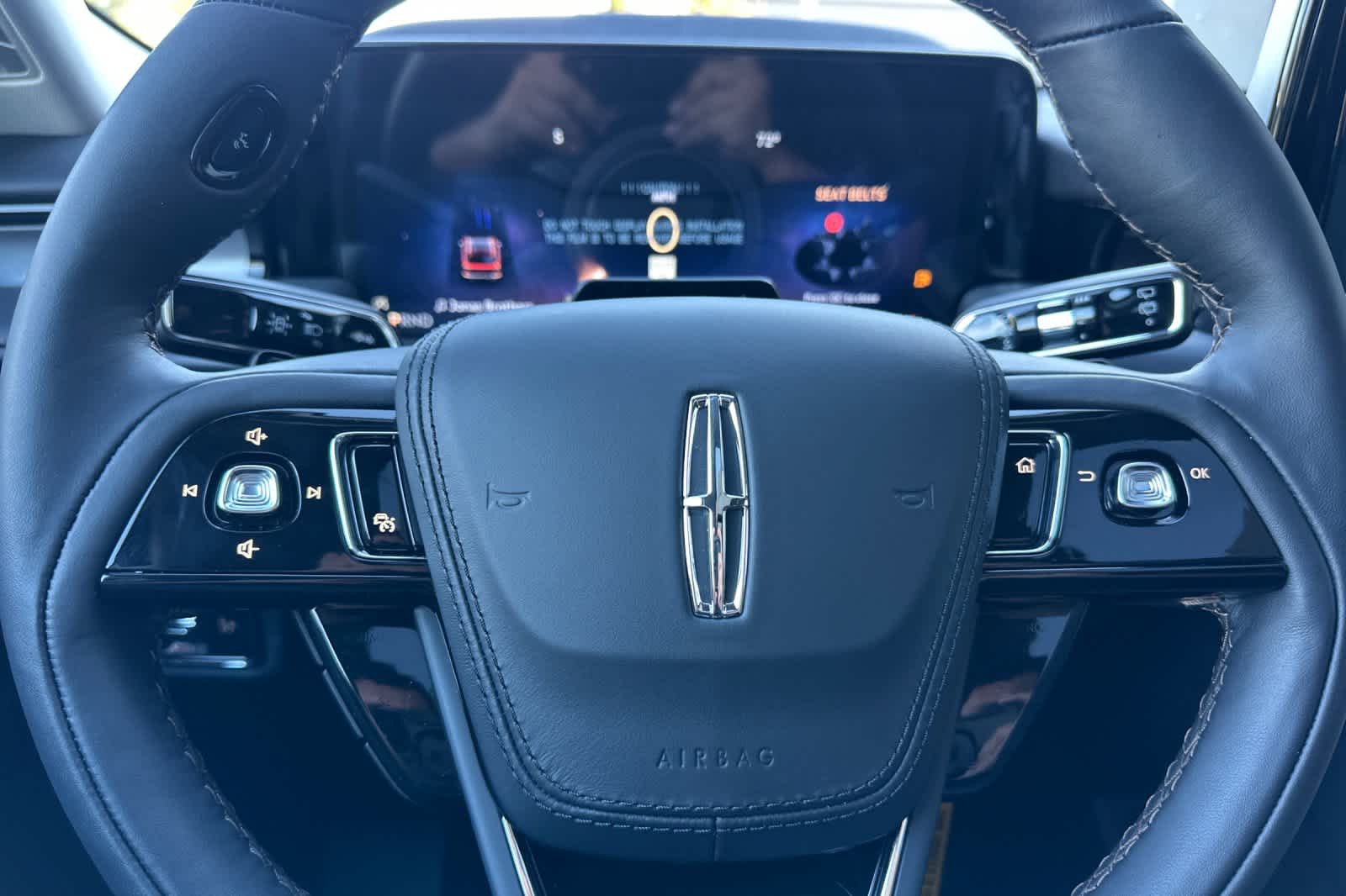 Thumbnail: 2026 Lincoln Aviator - 25