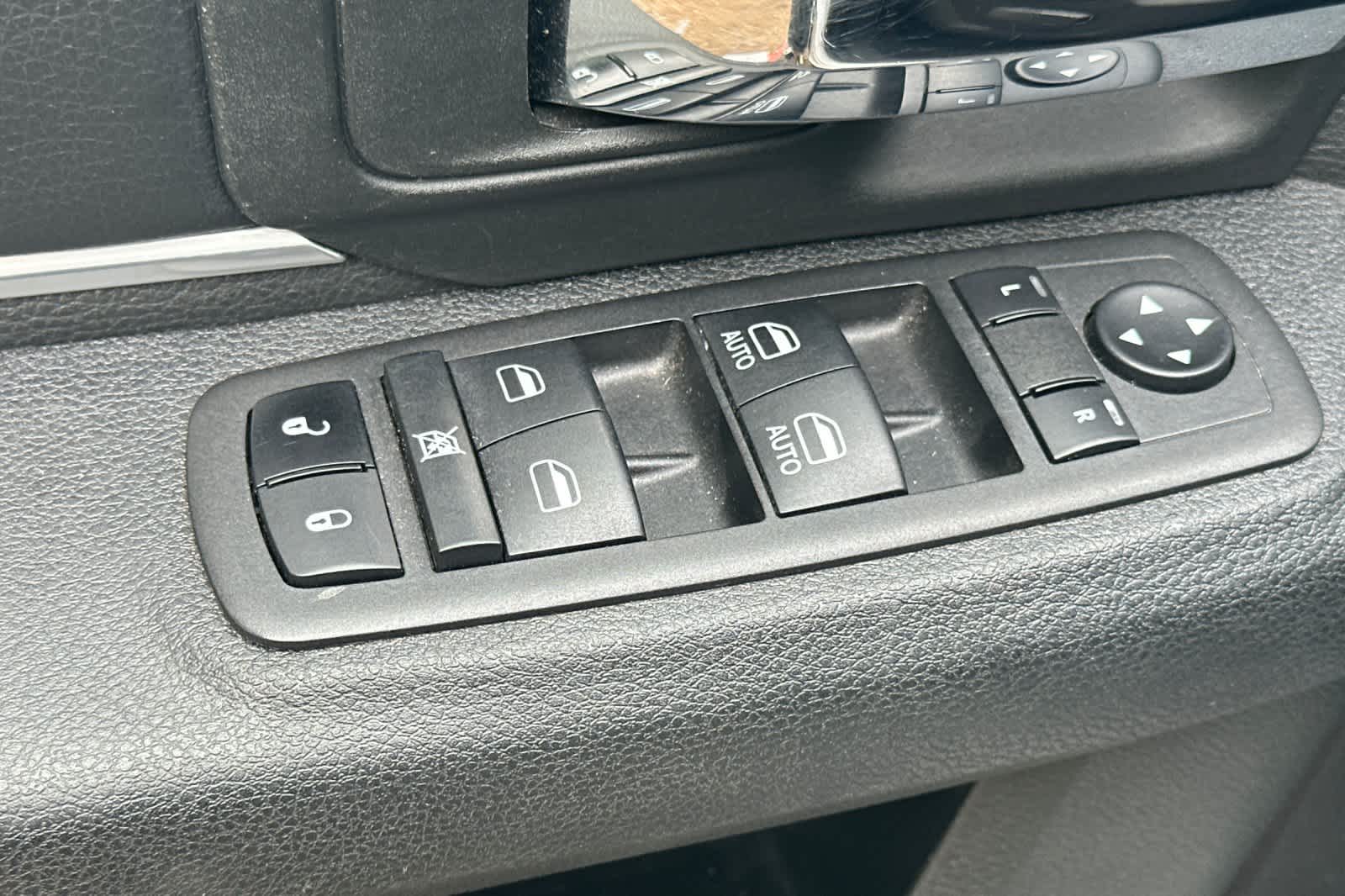 Thumbnail: 2024 RAM 1500 Classic - 14