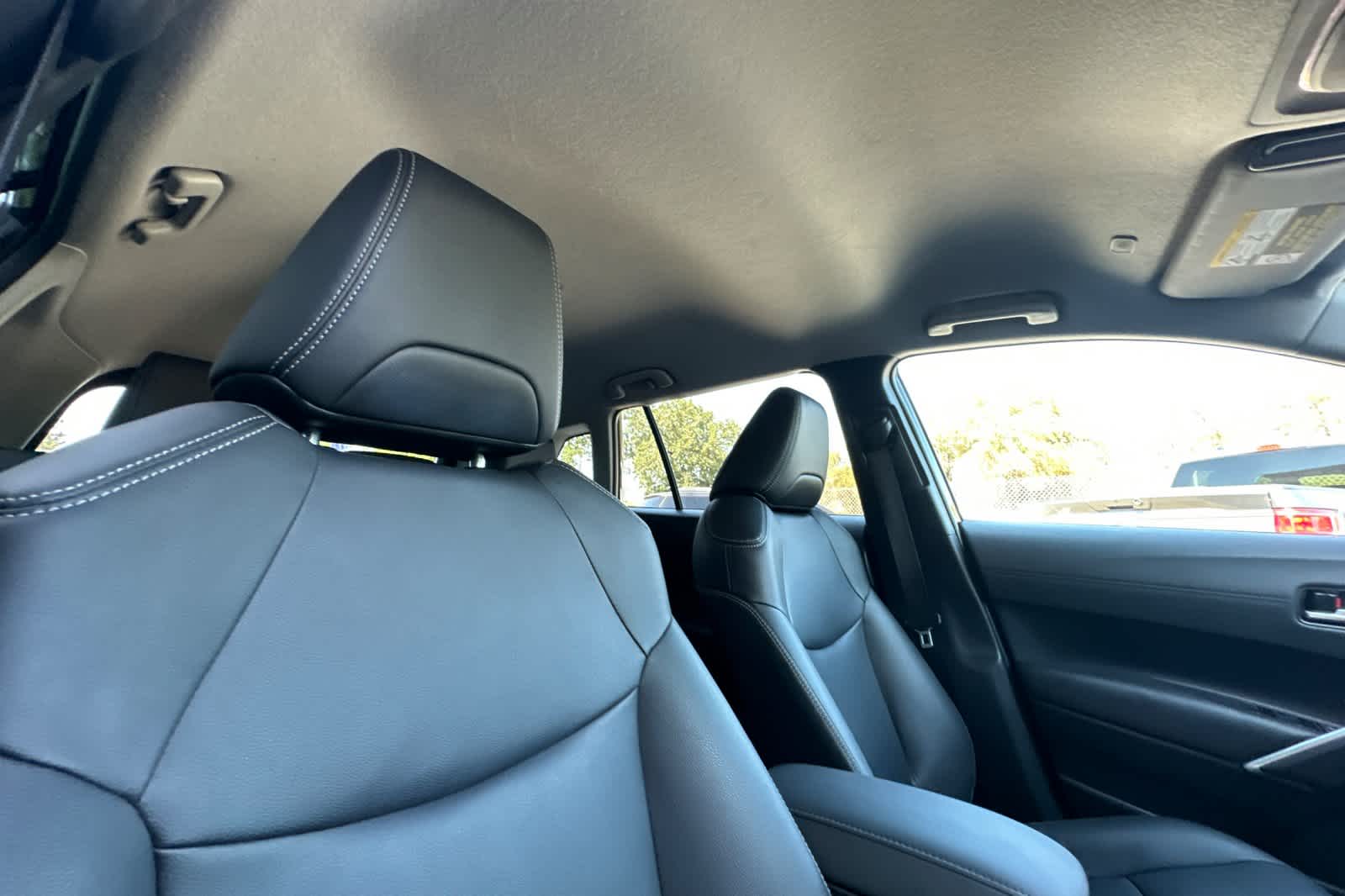 2024 Toyota Corolla Cross XLE 17