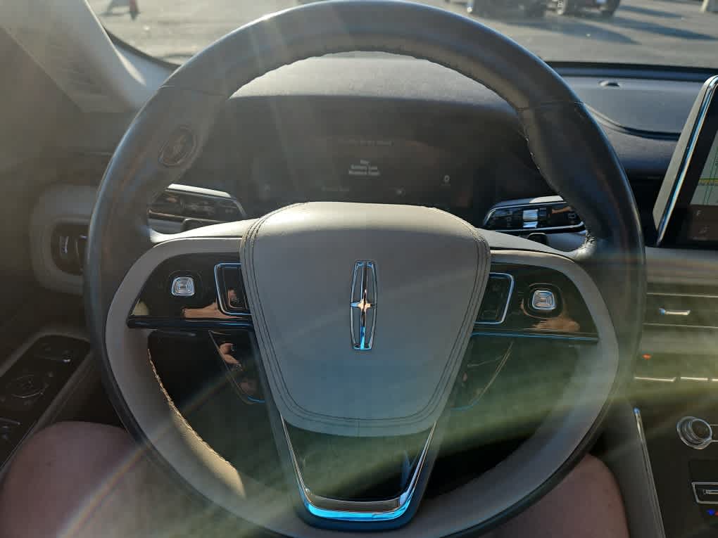 Thumbnail: 2022 Lincoln Aviator - 15
