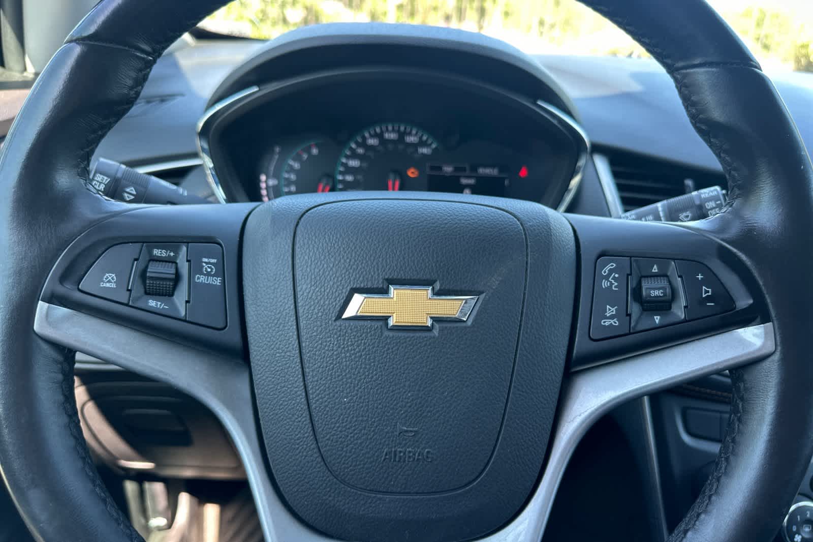 Thumbnail: 2018 Chevrolet Trax - 23