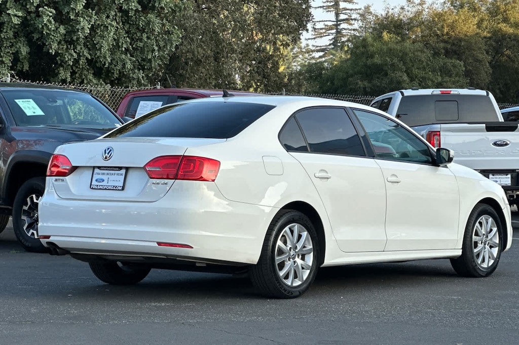 Used 2012 Volkswagen Jetta 2.5L SE Sedan