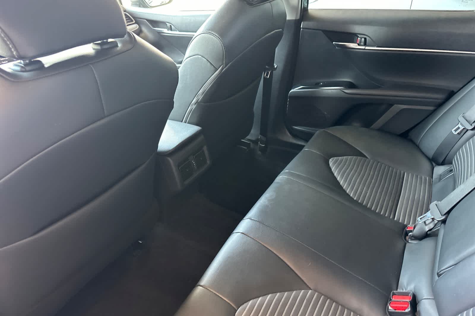 Thumbnail: 2019 Toyota Camry - 4