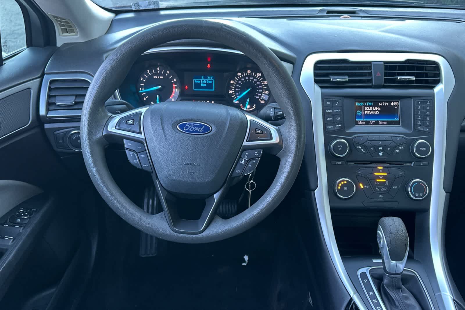 Thumbnail: 2013 Ford Fusion - 14