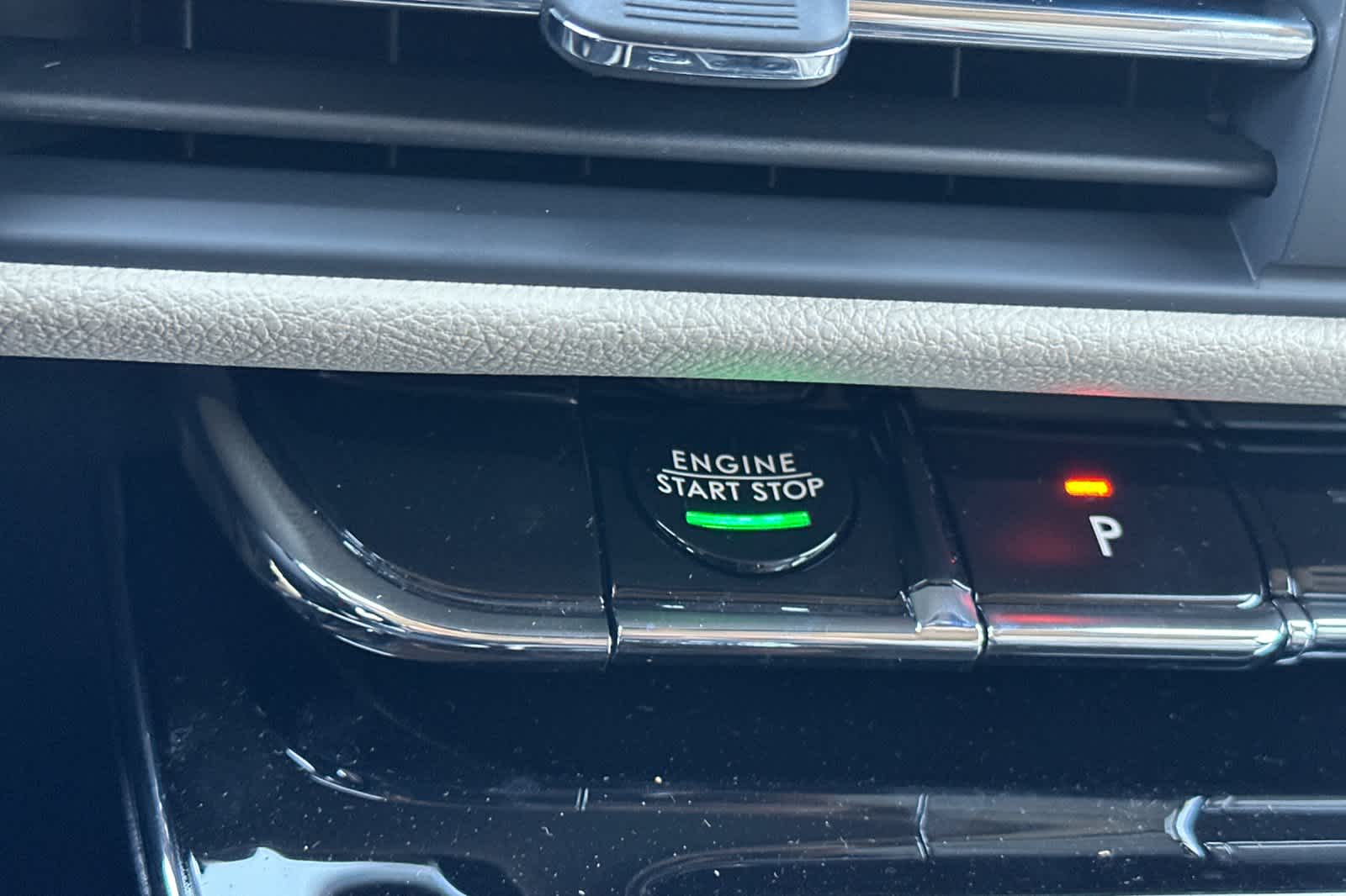 Thumbnail: 2025 Lincoln Corsair - 24