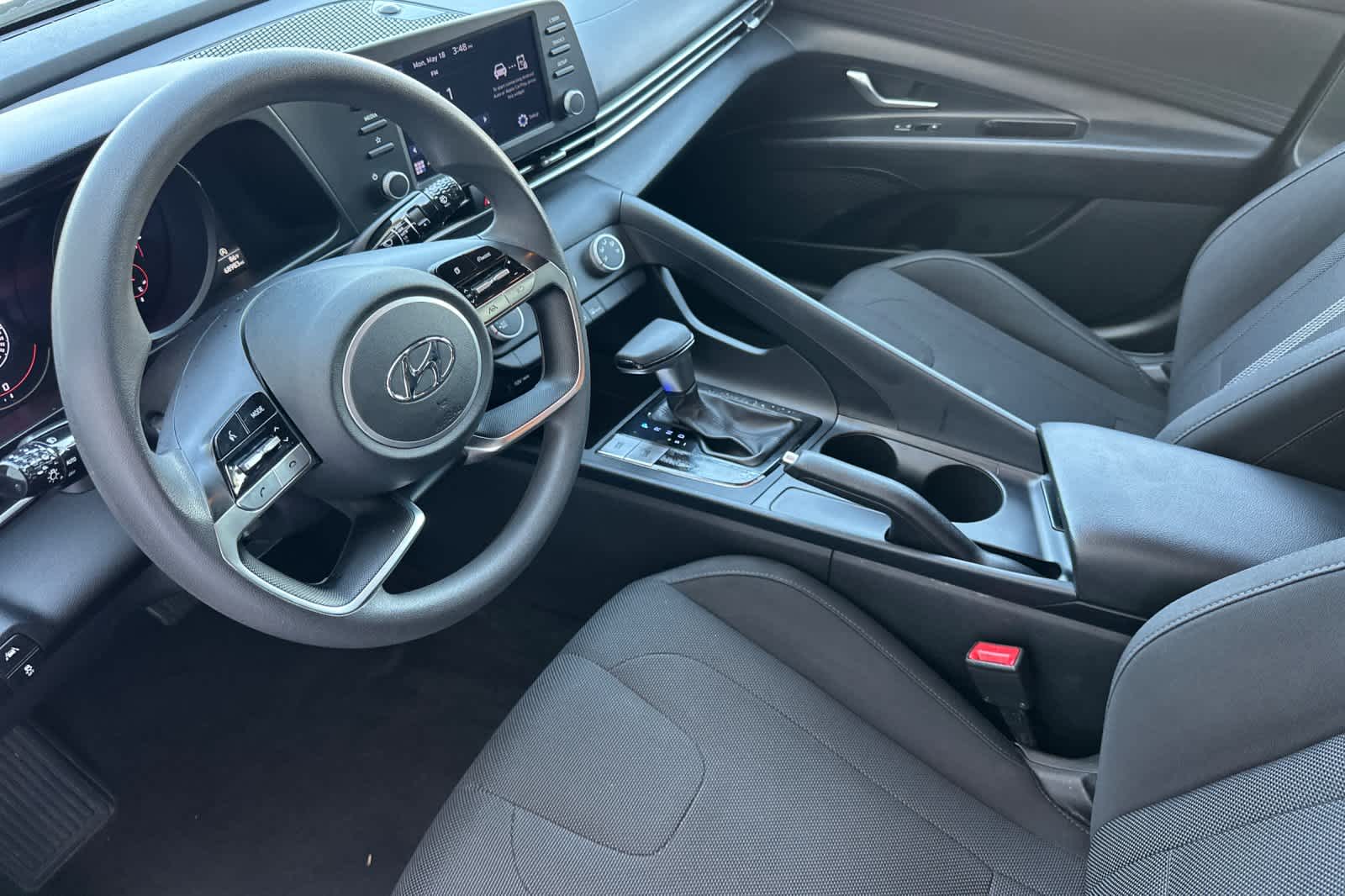Thumbnail: 2022 Hyundai Elantra - 11