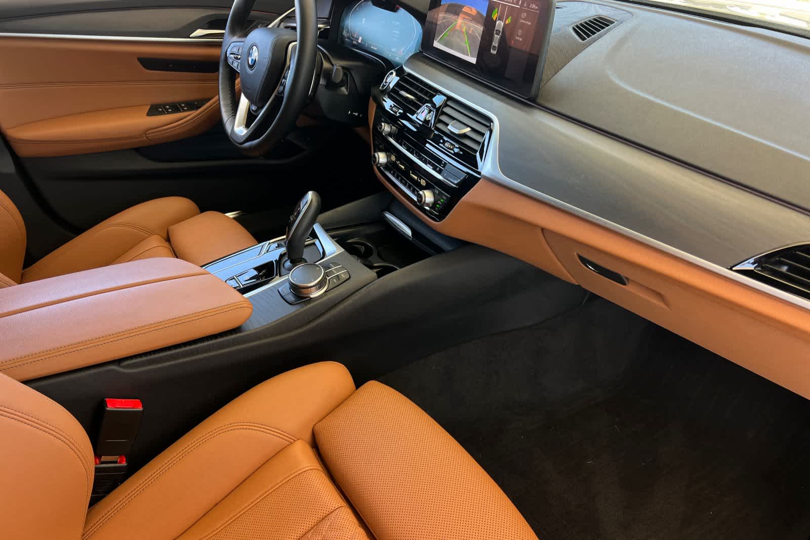 Thumbnail: 2023 BMW 5 Series - 15