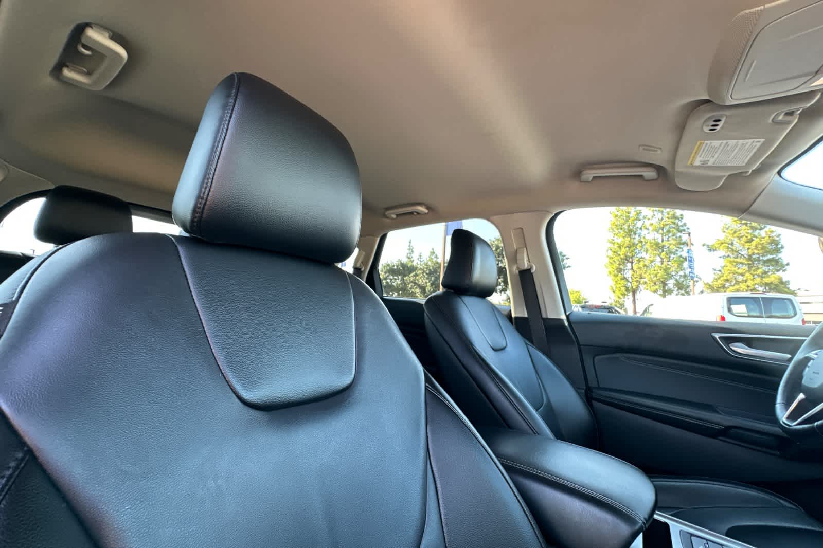 Thumbnail: 2022 Ford Edge - 18