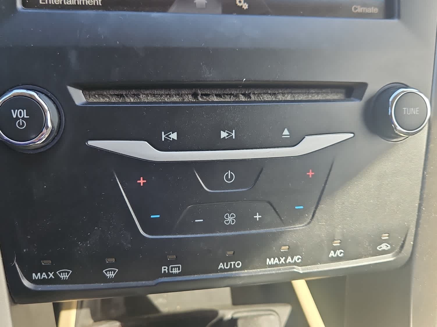 Thumbnail: 2014 Ford Fusion - 15