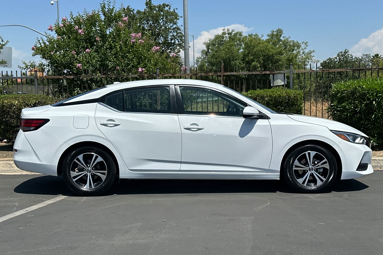 2023 Nissan Sentra SV 9