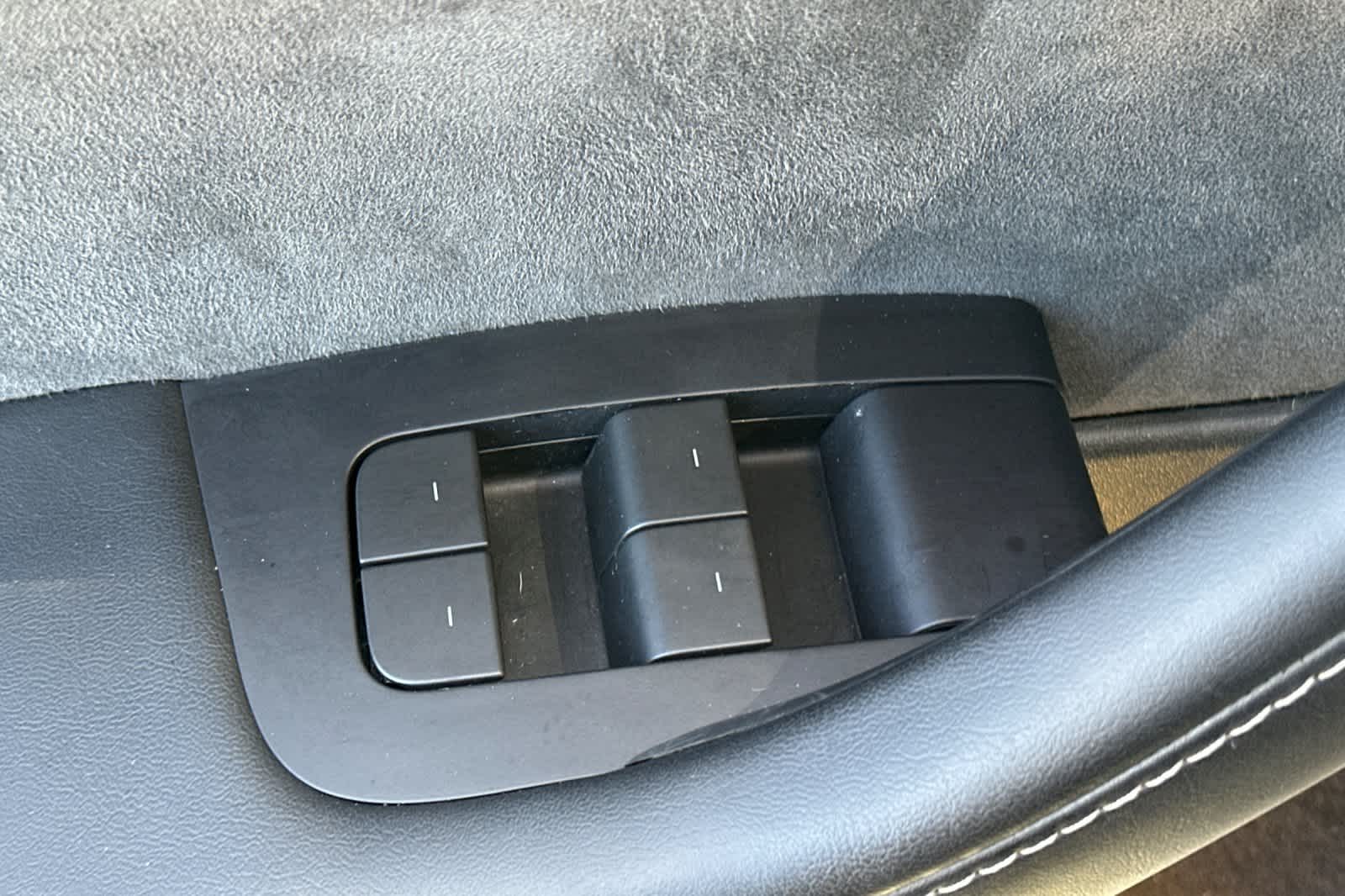 2023 Tesla Model Y Long Range 13