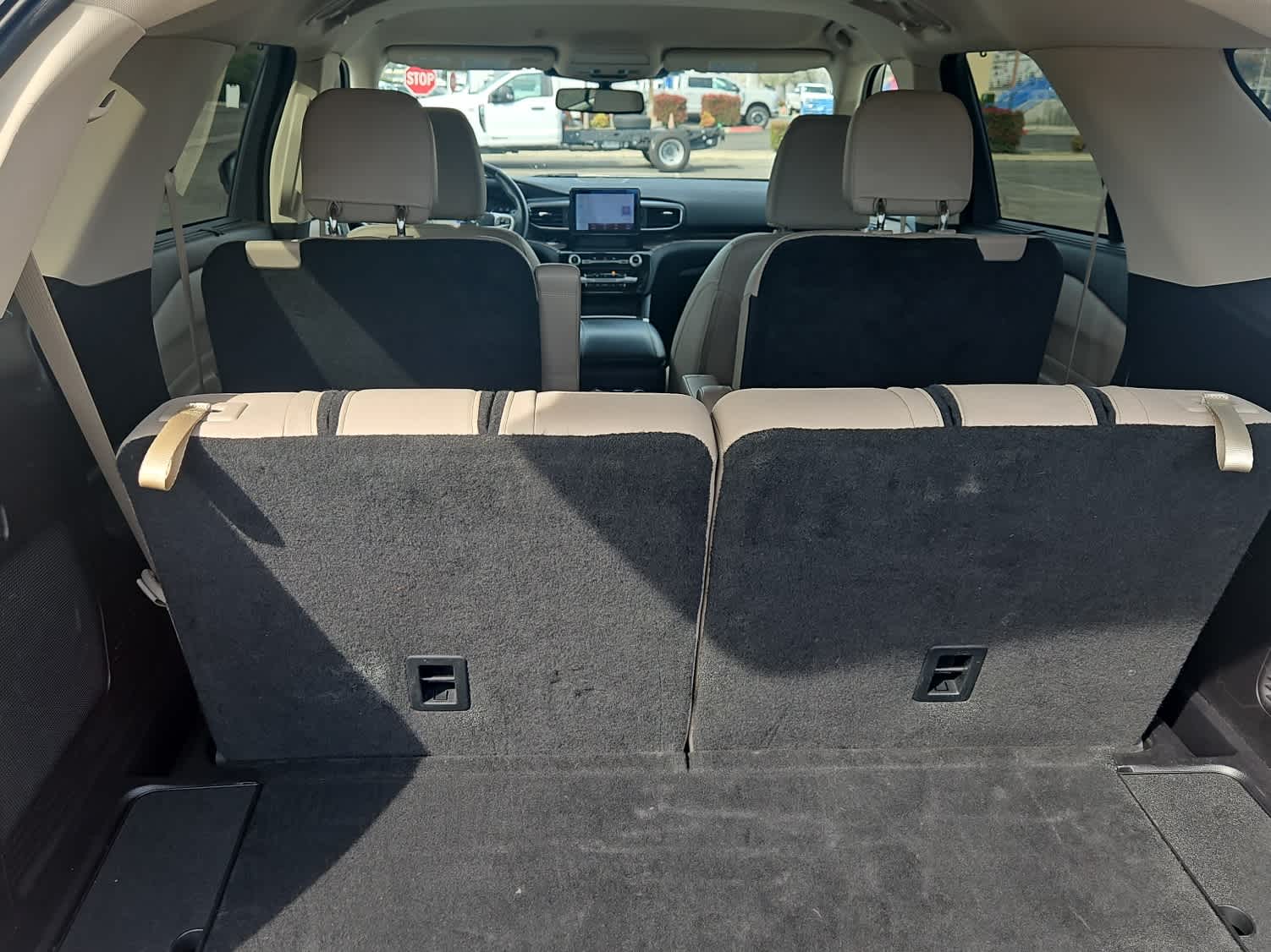 Thumbnail: 2021 Ford Explorer - 9