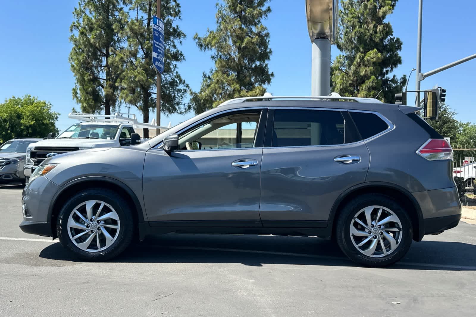 Thumbnail: 2015 Nissan Rogue - 5