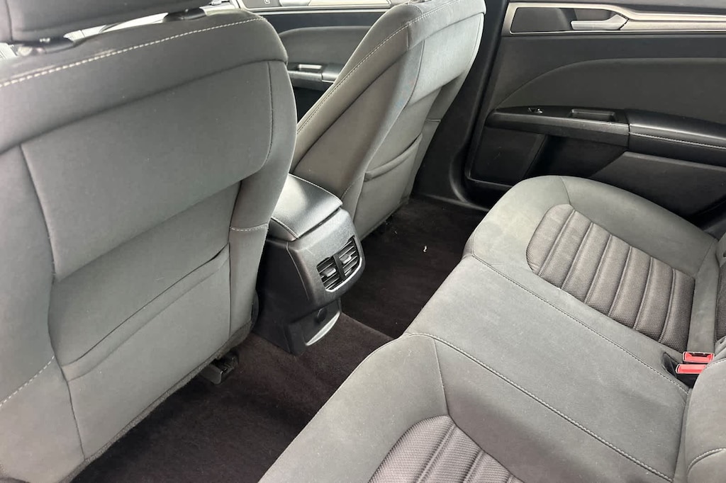 Used 2017 Ford Fusion Hybrid SE Sedan
