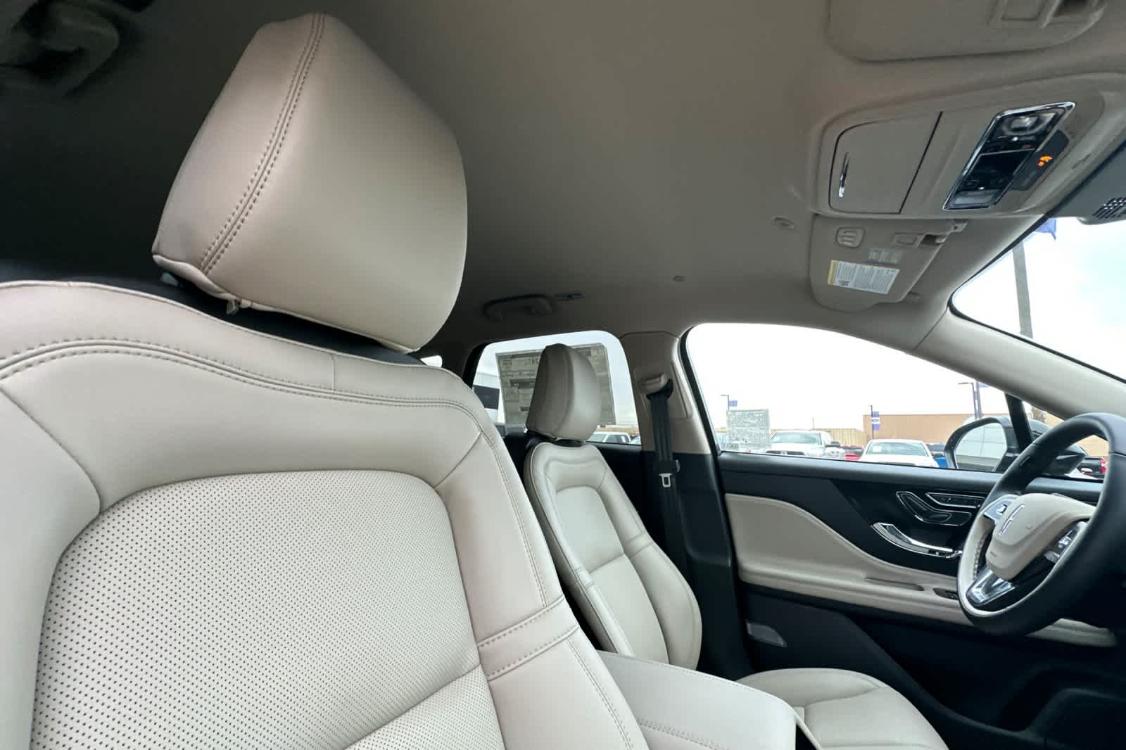 Thumbnail: 2025 Lincoln Corsair - 18