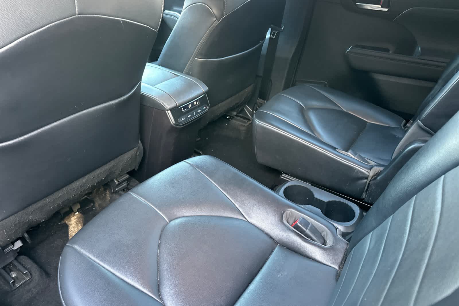 Thumbnail: 2021 Toyota Highlander - 4