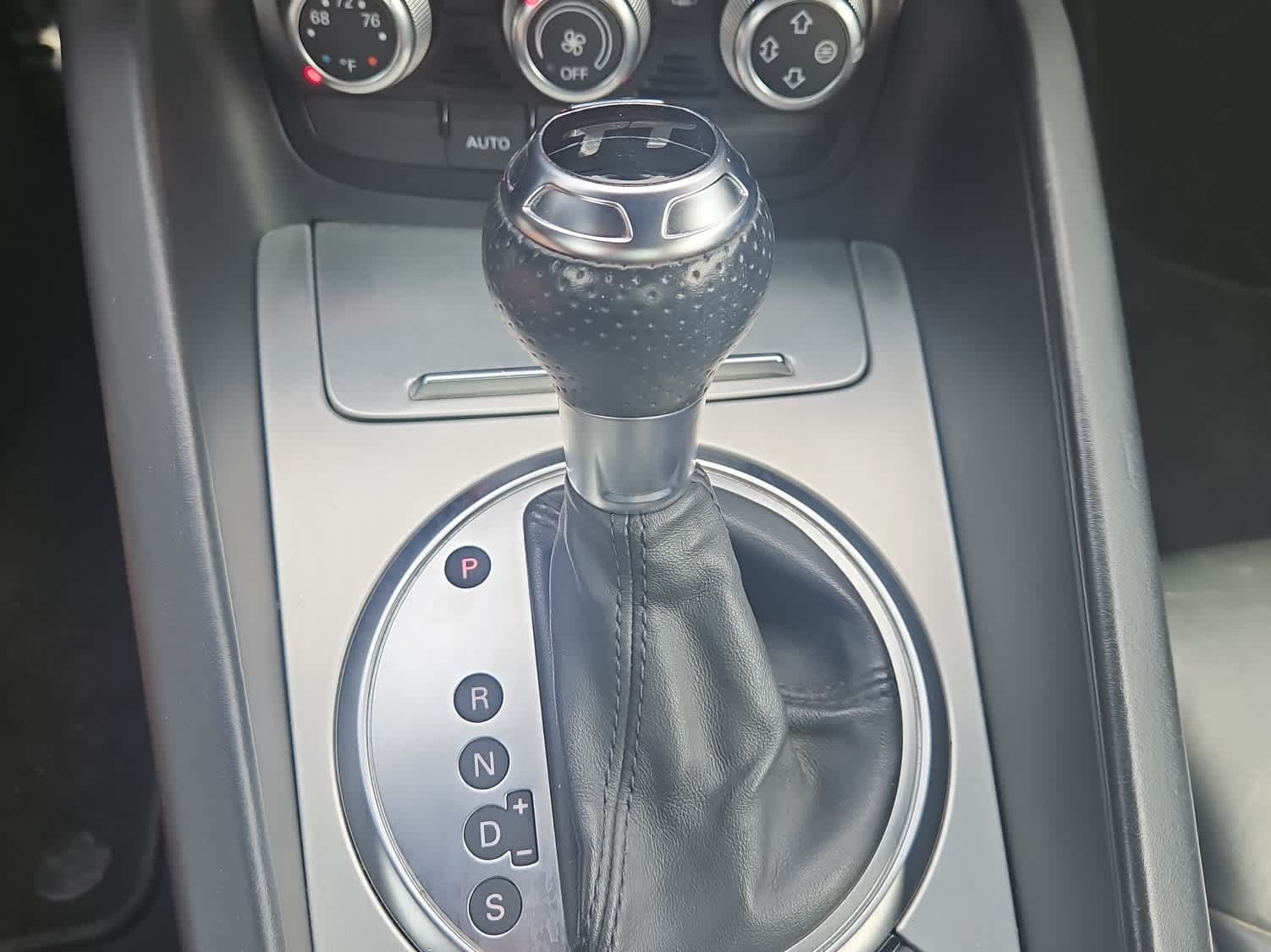 Thumbnail: 2014 Audi TT - 16