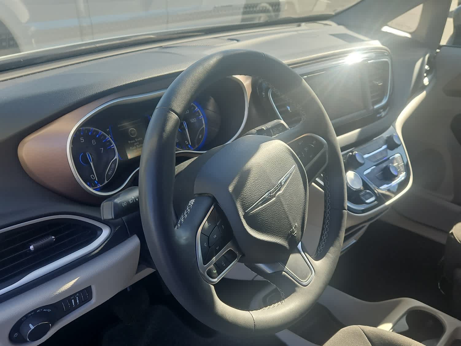 Thumbnail: 2024 Chrysler Voyager - 2